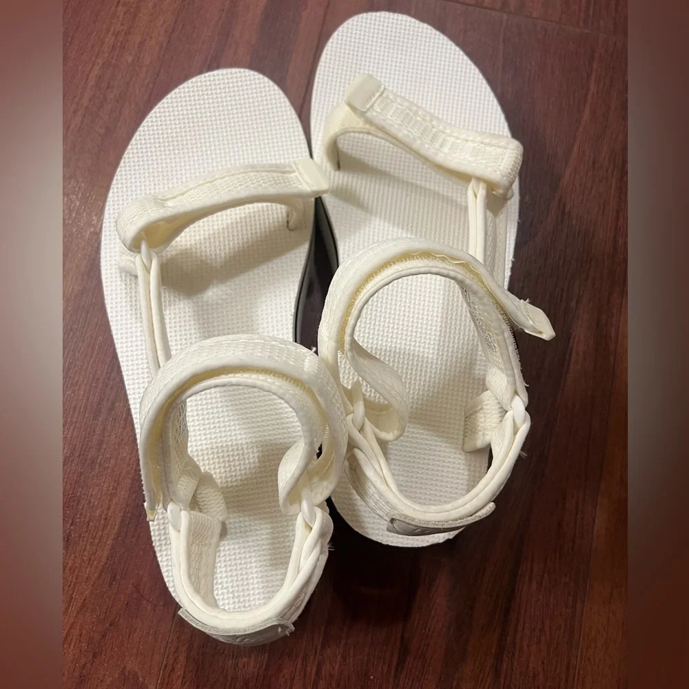 TEVA FLATFORM UNIVERSAL MESH BRIGHT WHITE PLATFORM SANDALS